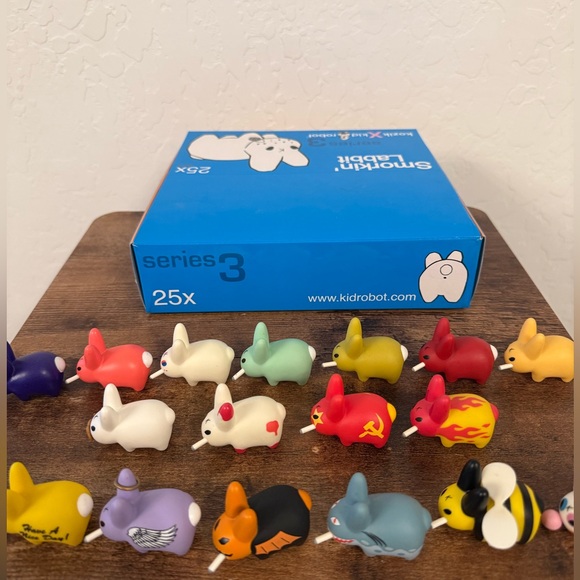 Smorkin' Labbit Series 3 Complete Set - Picture 6 of 8